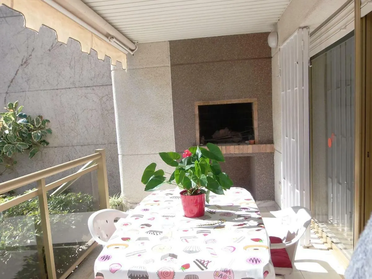 Gran Apartamento: Oasis Privado con Jardín y Piscina Cambrils 0*,  Spain