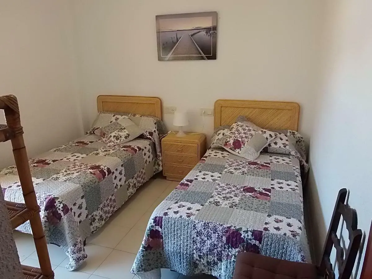 Gran Apartamento: Oasis Privado con Jardín y Piscina Cambrils Apartment
